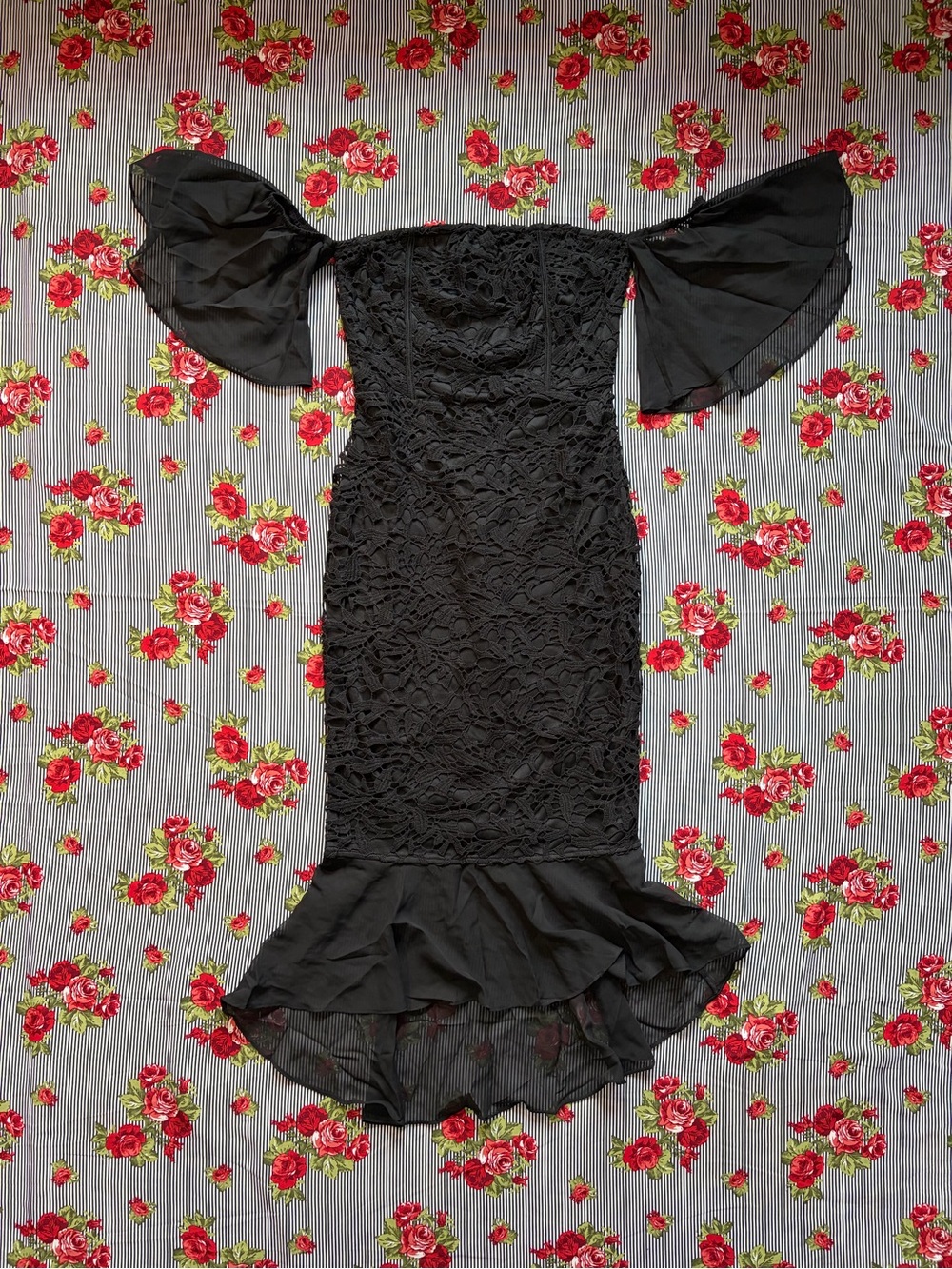 NAANAA Black Lace Off-Shoulder Mesh Frill Sleeve Lace Bodycon Midi Dress